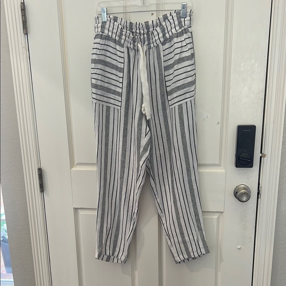 EUC Vince Camuto linen blend striped pants